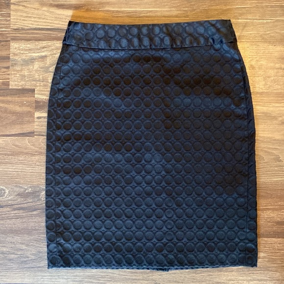 Banana Republic Dresses & Skirts - Banana Republic Pencil Skirt: Size 0